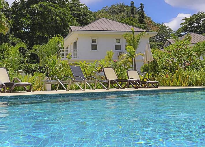 Location de vacances pour 6 personnes, avec jardin ainsi que piscine et vue dans Beau Vallon - 3