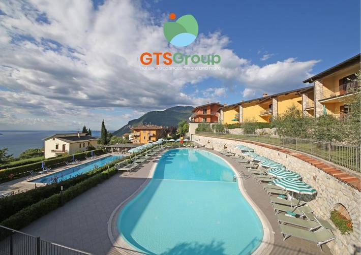 Appart’hôtel pour 6 personnes, avec Balcon et Terrasse ainsi que Jardin et Piscine à Tignale
