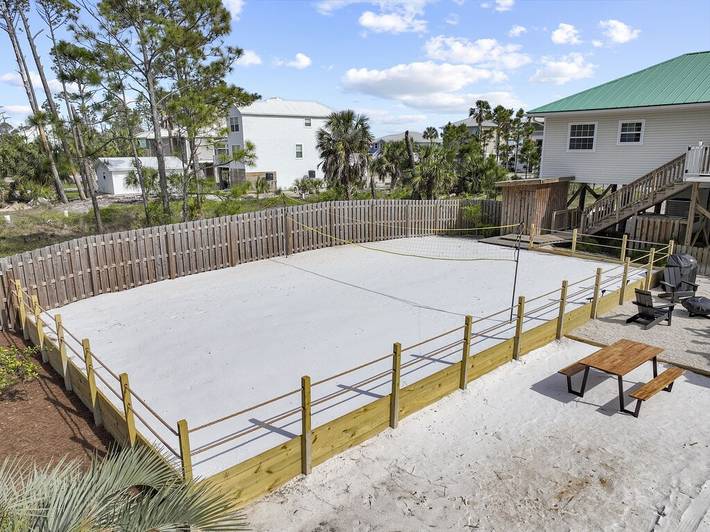 Vacation rental for 16 people, with yard and pool as well as balcony, with pets in Indian Pass