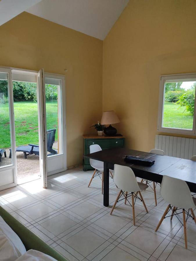 Location de vacances pour 6 personnes, avec vue sur le lac ainsi que vue et jardin, adapté aux familles à Saints - 4