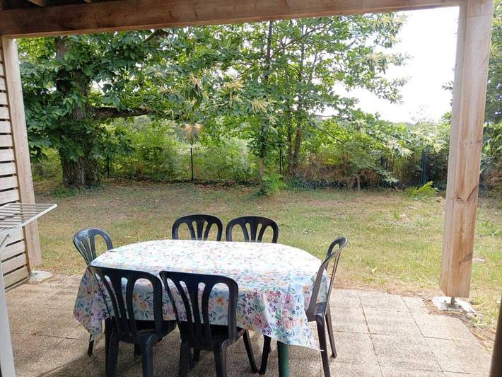 Gîte pour 6 personnes, avec Balcon ainsi que Terrasse et Piscine à Chaveignes - 4