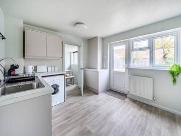 Glamping for 6 People in Oxford, Oxfordshire, Photo 1