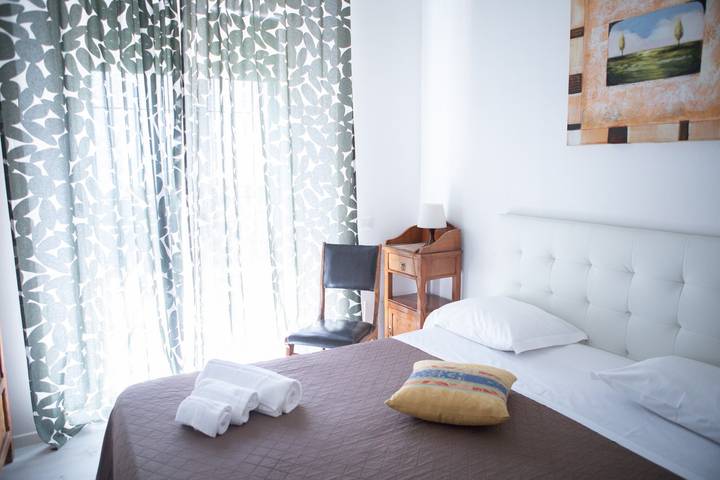 Room for 2 people, with garden - 1