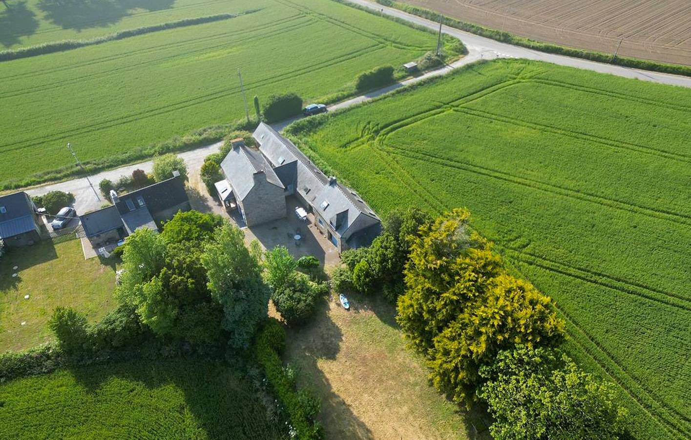 Acogedor apartamento de 2 dormitorios con parking y WiFi a 2 km de la playa in Plouguerneau, Región de Brest