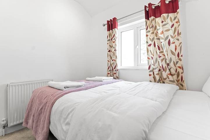 Cozy 3 Bedroom Entire House For Short and Long Stay in Dudley, Birmingham e dintorni