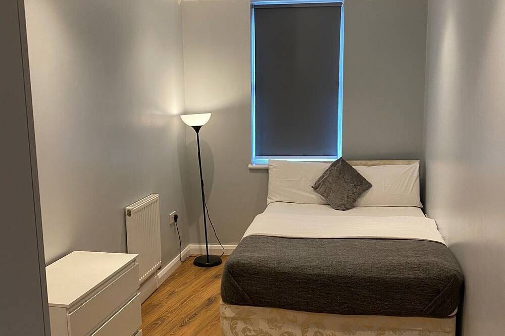 Entire apartment, Superior Double Studio Apartment in Leicester, Heart of England