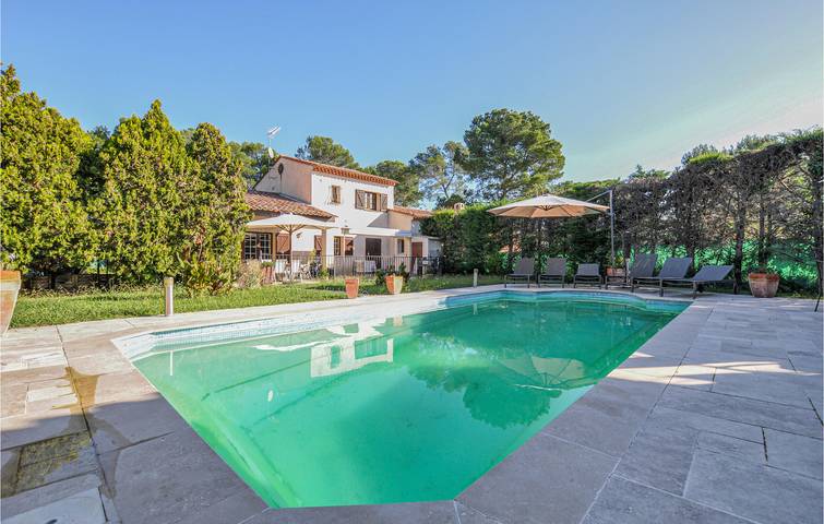 Location de vacances pour 8 personnes, avec jardin ainsi que piscine et terrasse à Mougins - 2