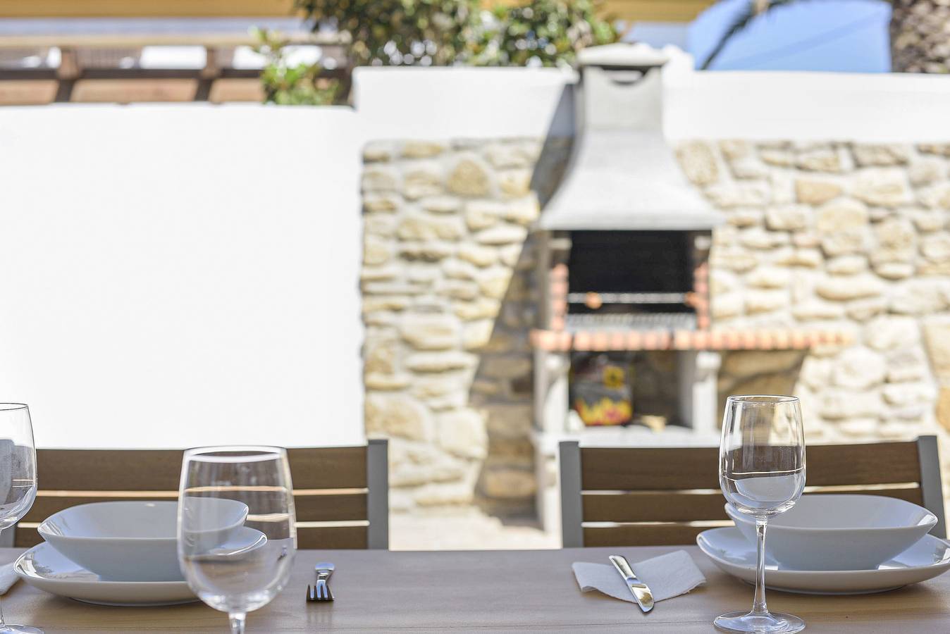 Ferienhaus "Rocamar" mit Bergblick, Pool, Wlan, A/C, Terrasse & Garten in Playa del Faro de Trafalgar, Barbate