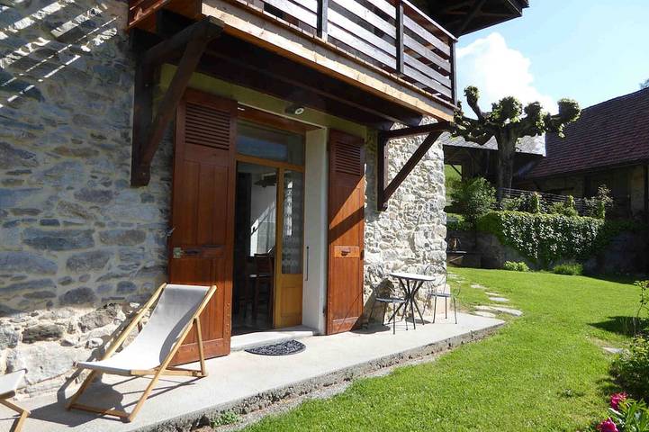 Gîte pour 2 personnes, avec sauna ainsi que jardin et balcon à Sainte-Agnès (Isère)