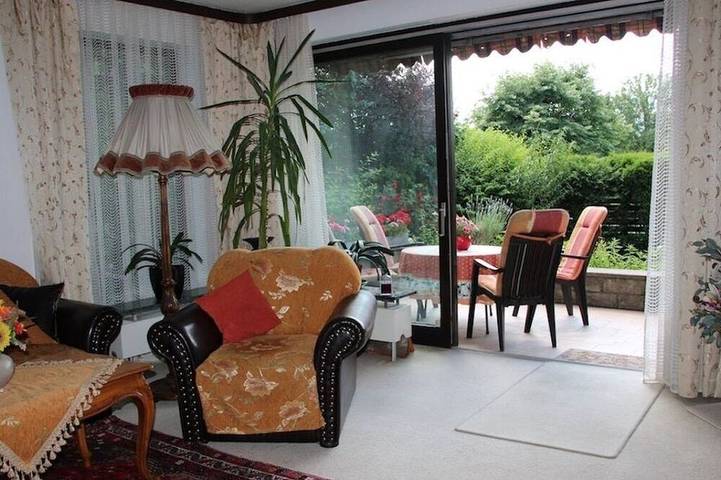 Hütte für 8 Personen, mit Terrasse und Garten in Wien