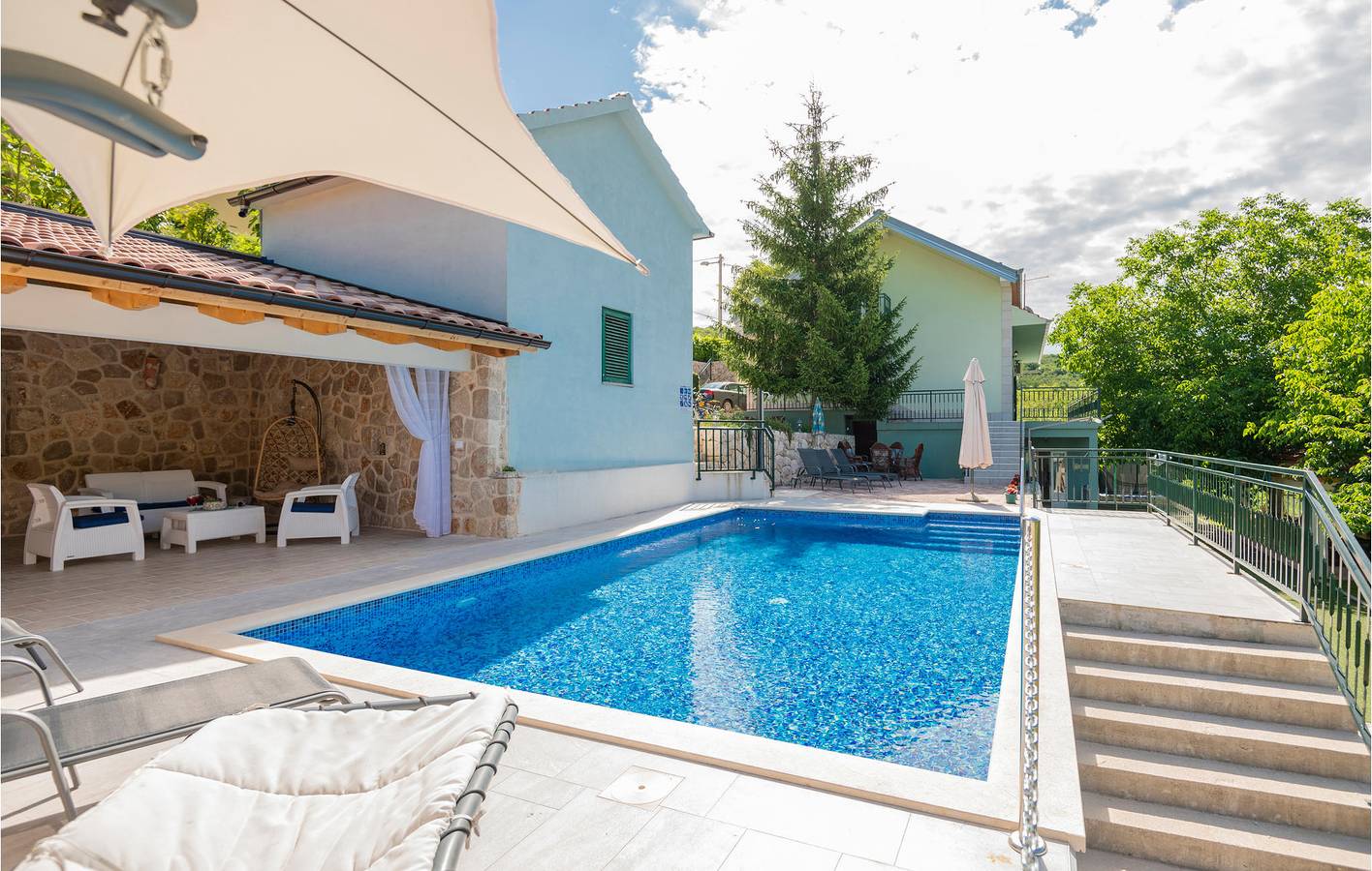 Reizende 2-Zimmer-Wohnung mit Pool, WLAN und Küchenausstattung in Imotski, Makarska Riviera