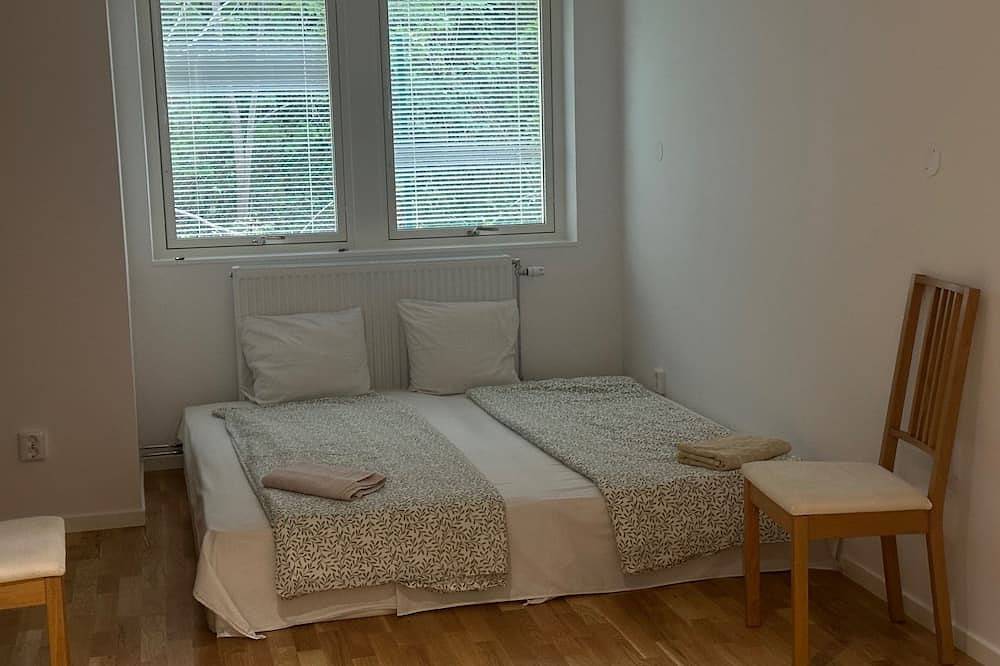Ganze Wohnung, Cozy Studio with 3 beds in Sollentuna, Stockholm in Sollentuna kommun, Schwedische Ostsee