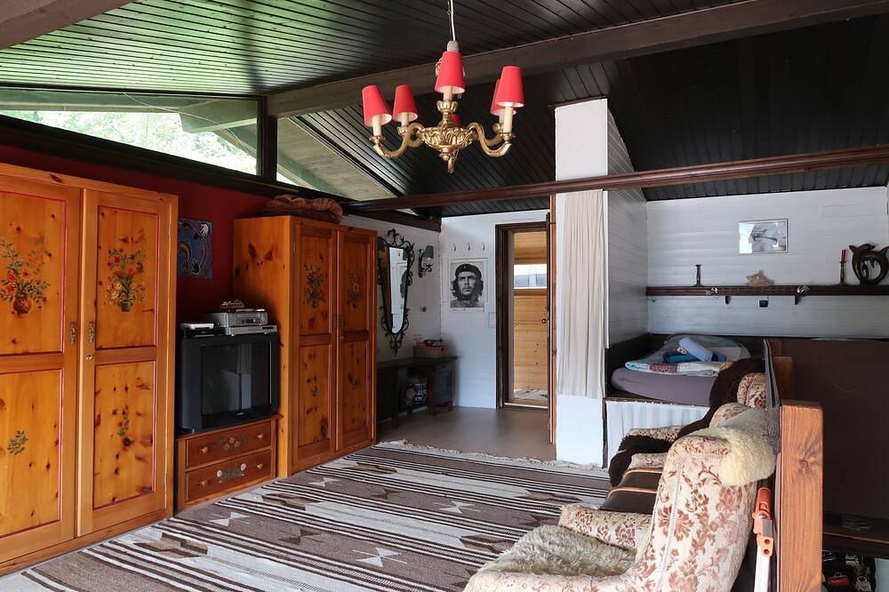 Ein Seehaus mit eigenem Badestrand direkt am See in Spittal an der Drau, Bezirk Spittal an der Drau