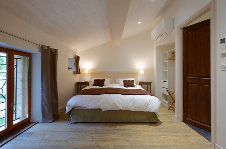 Chambre d’hôte pour 2 personnes, avec jardin et piscine, animaux acceptés dans Parc naturel régional du Médoc - 2