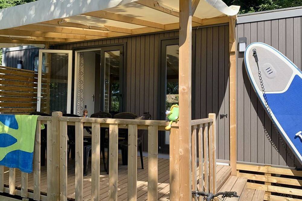 Casa móvil 7 pers con terraza en Salles-Curan in Salles-Curan, Lago de Pareloup