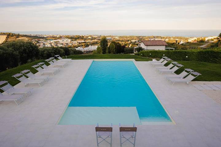 Hôtel pour 2 personnes, avec jardin à Mosciano Sant'Angelo