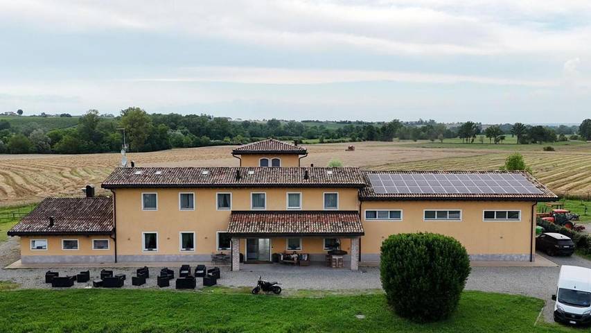 Agriturismo per 3 persone, con Terrazza e Giardino nonché Panorama in Provincia di Piacenza
