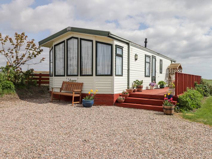 Caravan for 4 people the Highlands