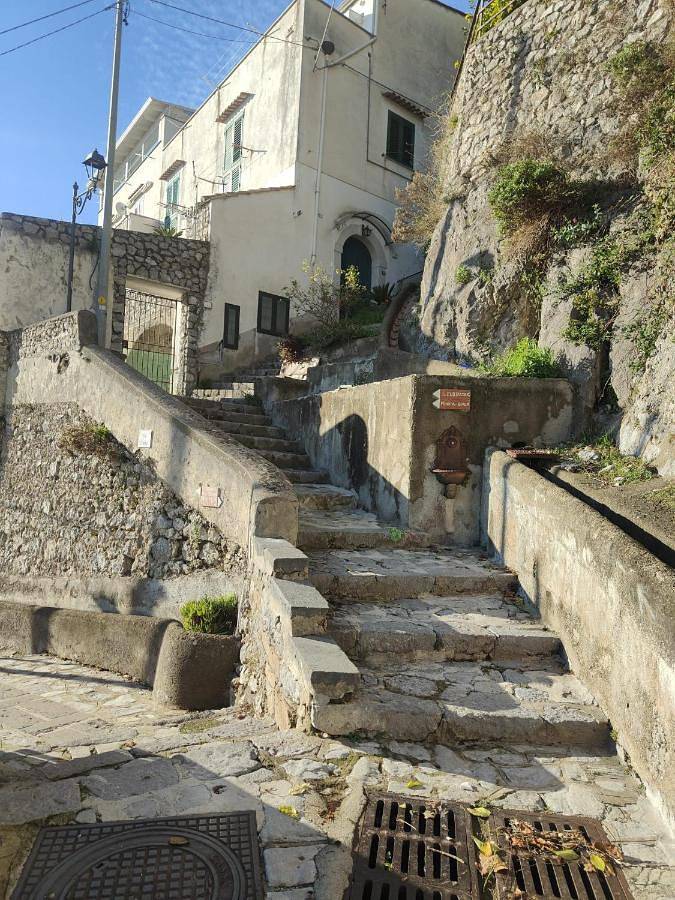 Appartamento per 4 persone, con Balcone e Terrazza nonché Panorama a Scala