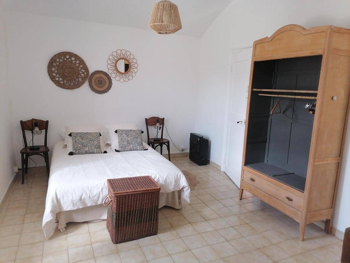 Deluxe Room (2 Adults + 1 Child) in Banne, Parc national des Cévennes