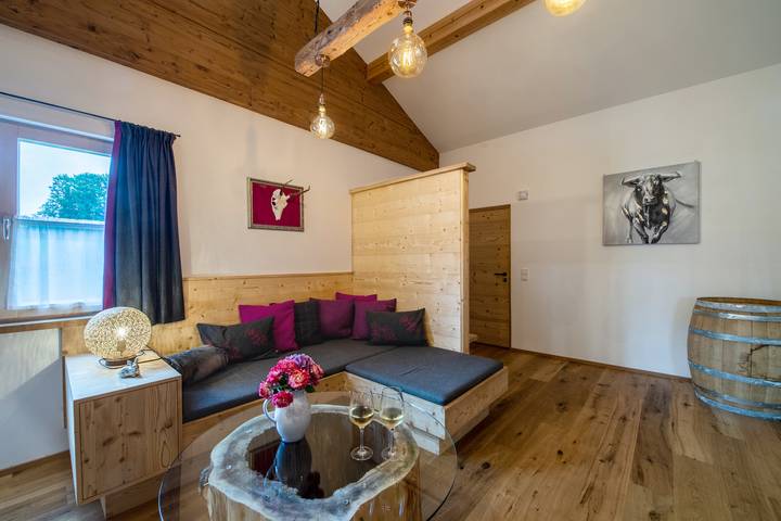 Entire apartment, Fantastic Holiday Apartment with Mountain View, Wi-Fi, Balcony & Garden   in Schliersee, Bavarian Alps