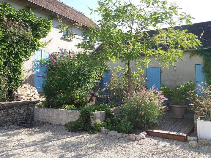 Chambre d’hôte pour 3 personnes, avec jardin dans Sceaux-du-Gâtinais