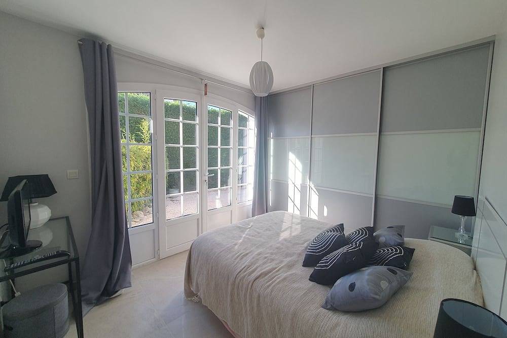 Villa B.Real le charme provençal au pied des vignes in Puget-sur-Argens, Côte méditerranéenne (France)