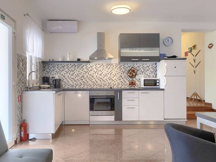 Ferienhaus für 6 Personen, mit Terrasse und Garten in Sveti Petar u Šumi - 2