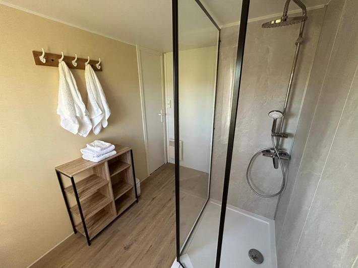 Location de vacances pour 2 personnes, avec jardin ainsi que vue et terrasse, animaux acceptés à Gavaudun - 3