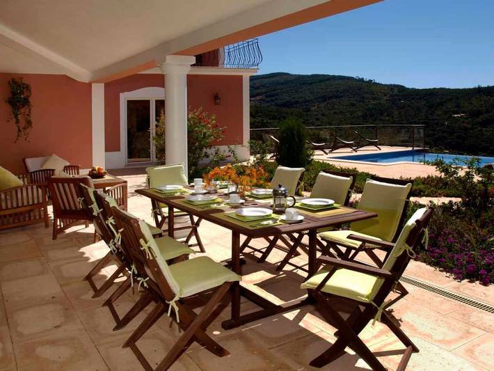 Location de vacances pour 6 personnes, avec piscine ainsi que jardin et terrasse à Monchique - 4