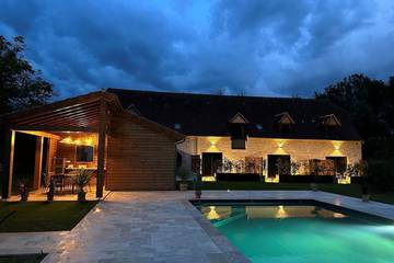 Gîte pour 14 personnes, avec sauna et jacuzzi à Saint-Sozy