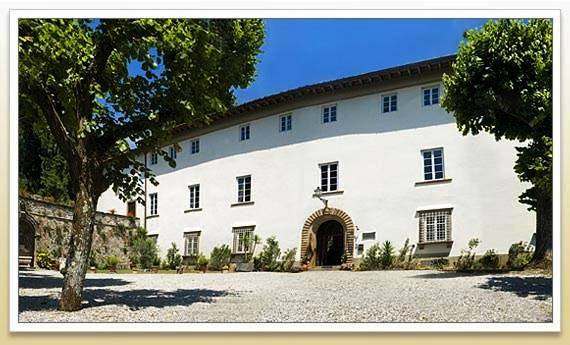 Appart’hôtel pour 3 personnes, avec Terrasse ainsi que Jardin et Vue à Lucca