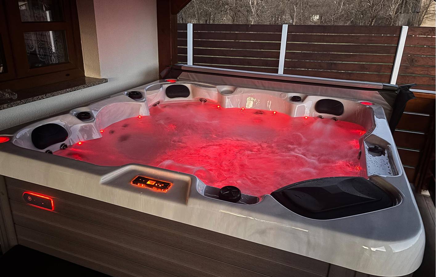 Maison de vacances pour 10 personnes avec terrasse in Gospić, Lika-Senj