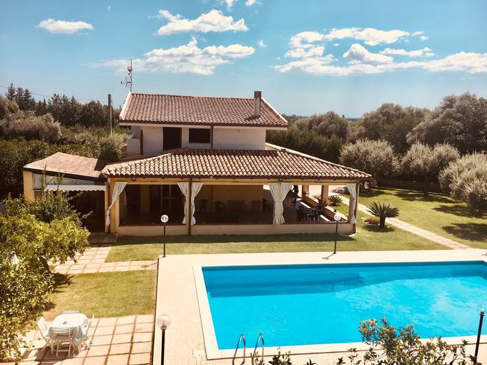 Villa per 6 persone, con Giardino a Floridia