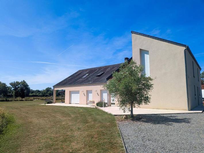 Chambre d’hôte pour 2 personnes, avec terrasse, animaux acceptés à Velles