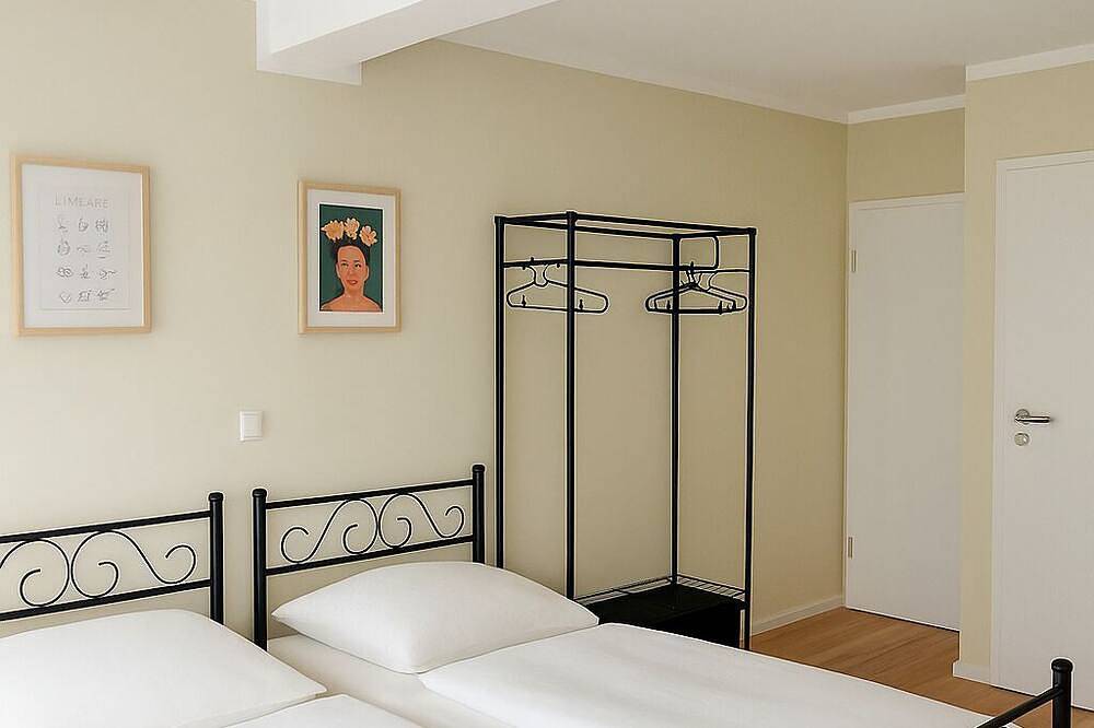 Entire apartment, Studio-Deluxe-Private Bathroom-Landmark view-Schloßblick in Hagen, North Rhine-Westphalia