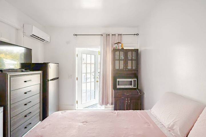 Small Studio apartment in Indian River County