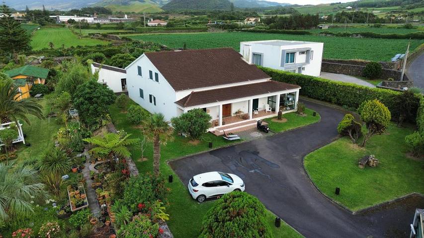 Casa de férias para 5 pessoas, com Varanda e Terraço e ainda Jardim and Vista em Rabo de Peixe