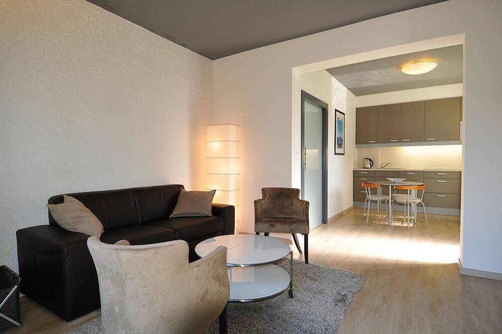 Ganze Wohnung, Neu gestaltete Wohnung für 2-4 Personen, Seezugang und WLAN kostenlos in Karawanken und Bachergebirge, Finkenstein am Faaker See