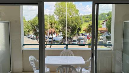Gîte pour 2 personnes, avec balcon et piscine à Ciboure