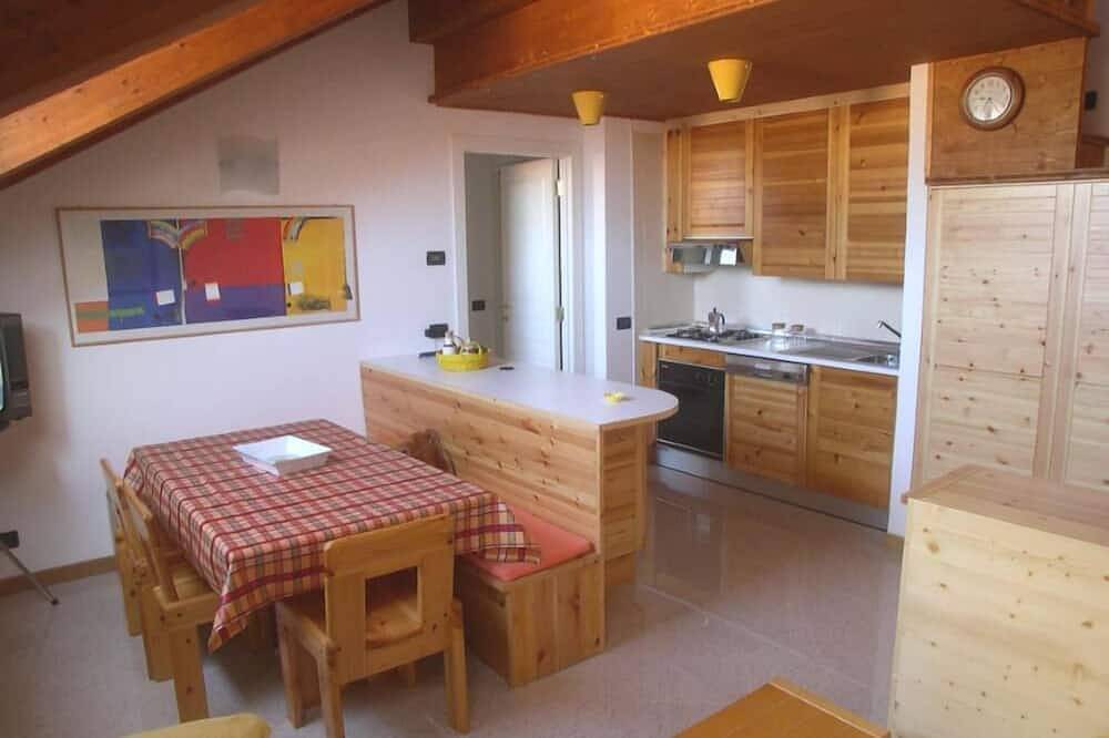 Apartamento entero, Bonito apartamento situado en el centro y frente al paseo marítimo. in Diano Marina, Diano Marina Municipio