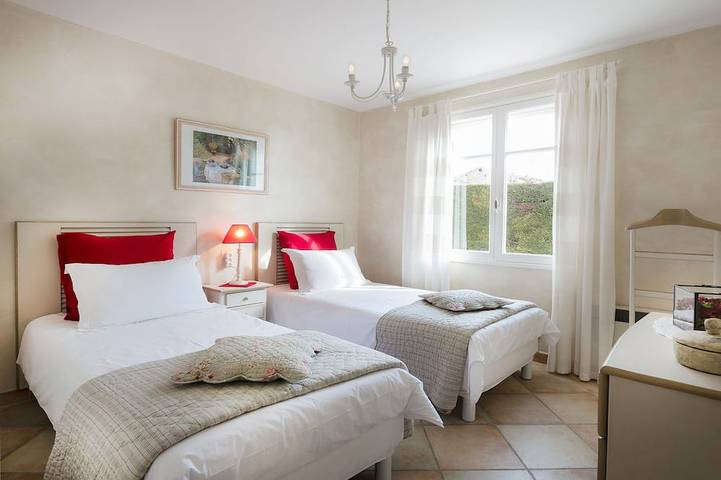Location de vacances pour 4 personnes, avec jardin et piscine à Crillon-le-Brave - 4