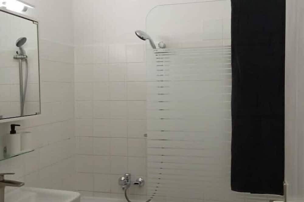 Entire apartment, Alexanderplatz Fresh Adorable Studio in Mitte Berlin, Berlin