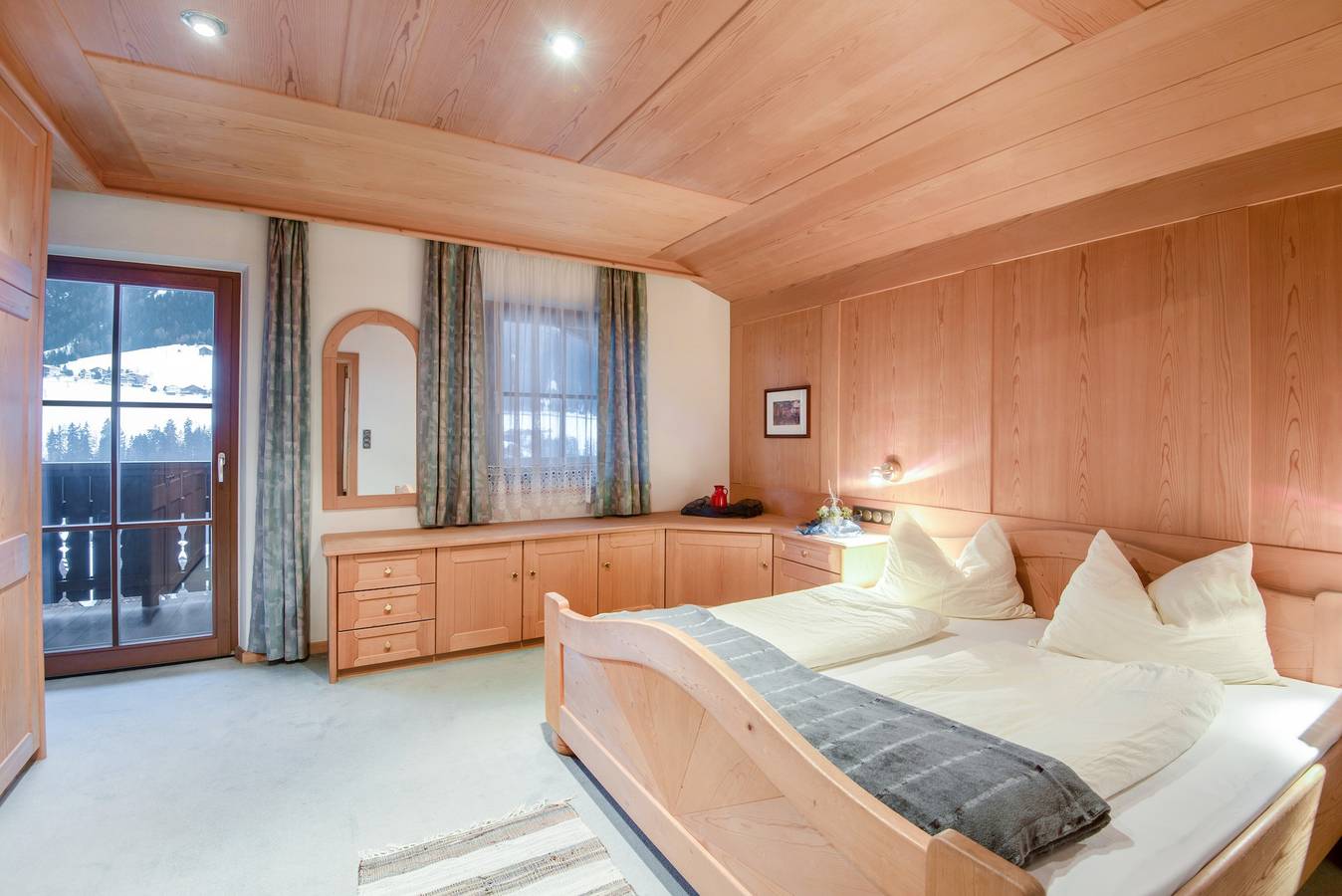 Ganze Wohnung, Ferienwohnung "Christa A" mit Wlan in der Nähe verschiedener Skigebiete in St. Ulrich in Gröden, Dolomiti Superski