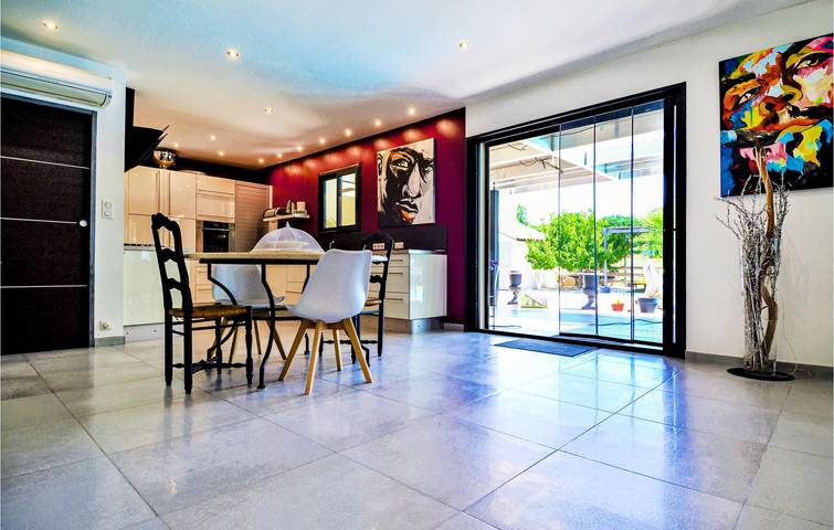 Location de vacances pour 8 personnes, avec terrasse ainsi que piscine et jardin à Saint-Victor-la-Coste - 4