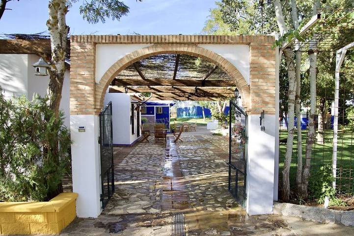 Casa rural para 16 personas, con jardín y jacuzzi en Los Pedroches