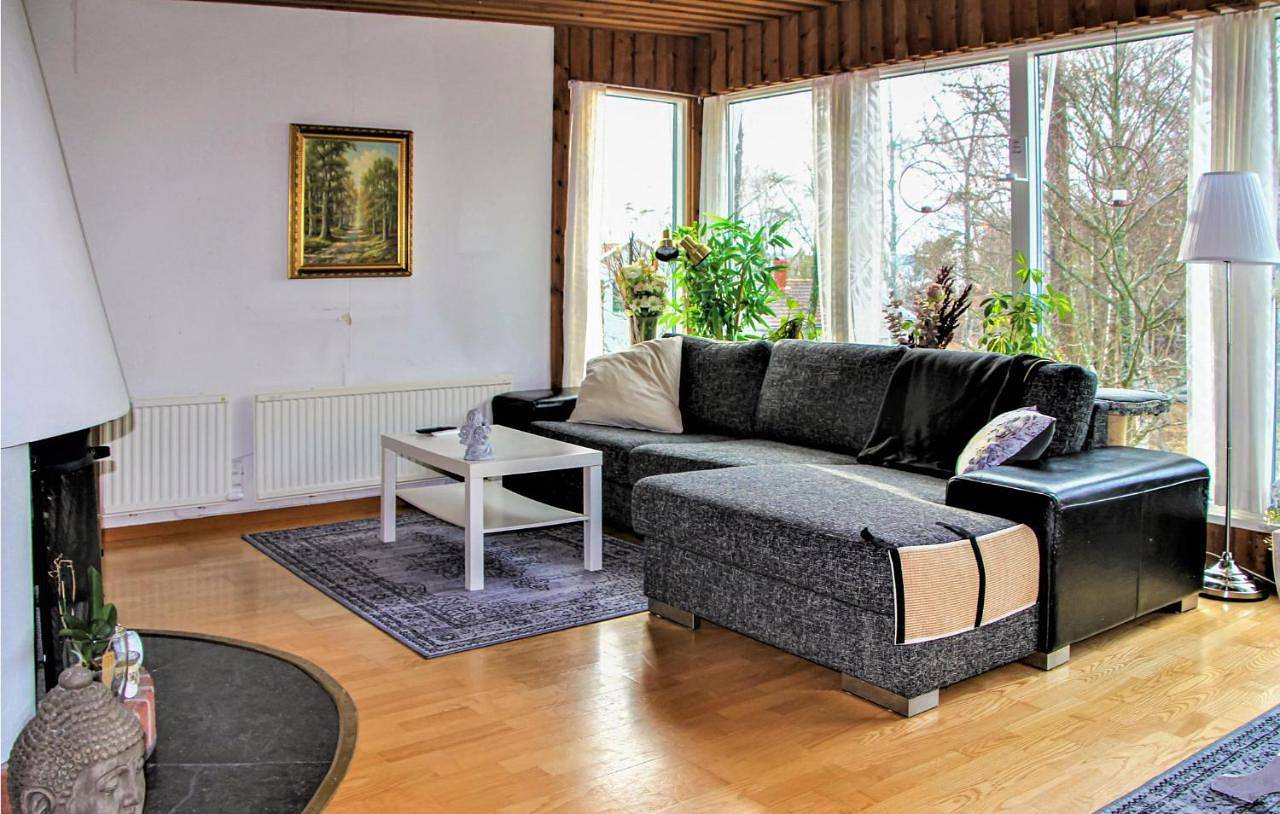 Three-Bedroom Holiday Home in Bastad, Skane