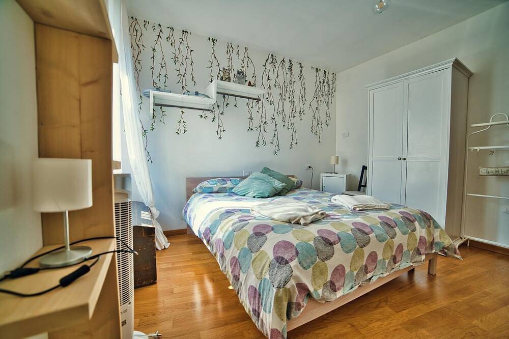 Ganze Wohnung, Trentino Apartment mit Sprudelbädern in Dro, Gardasee-Berge