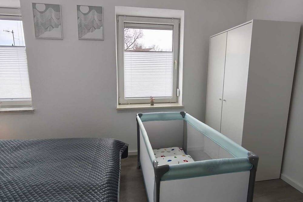 ***Family-friendly vacation apartment near Legoland with terrace & parking *** in Legoland Deutschland, Günzburg 