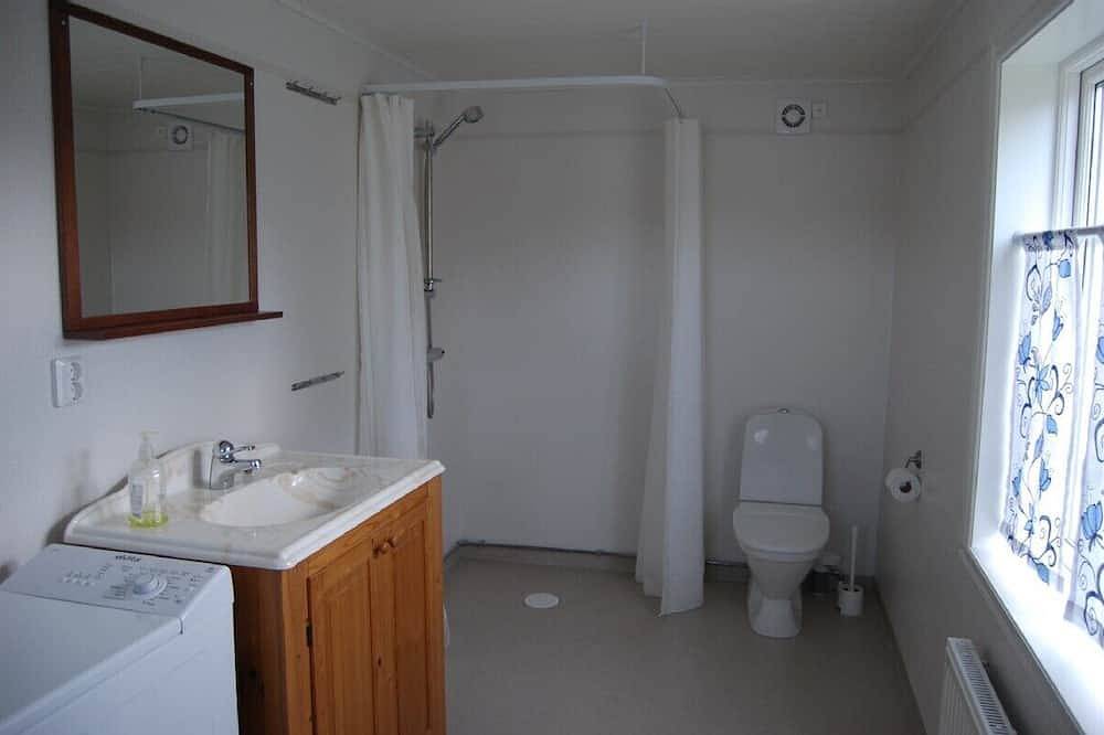 Haus direkt am See: Ruhe, Erholung und Angeln (mit Sauna und Wlan/Sat) in Kronoberg